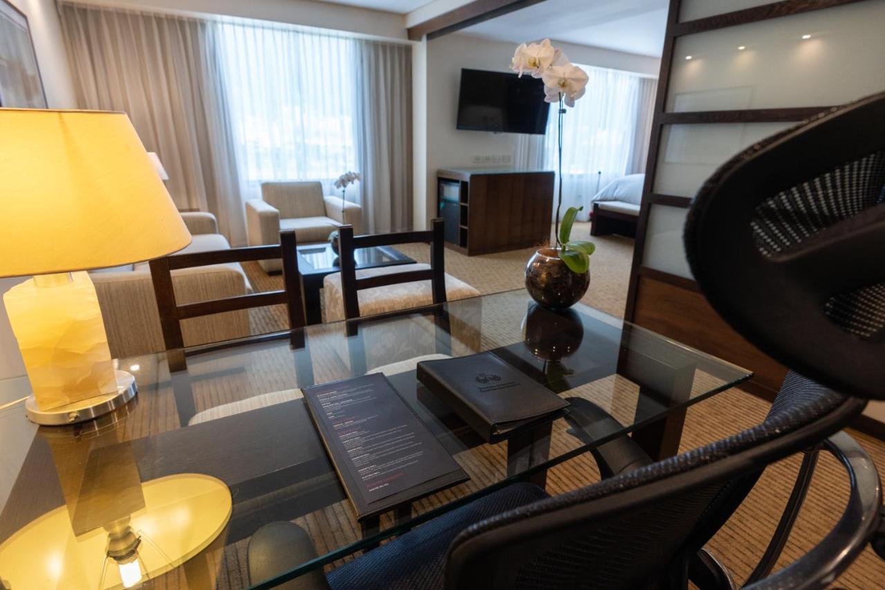 Eurobuilding Hotel & Suites Caracas Bagian luar foto A suite at the hotel